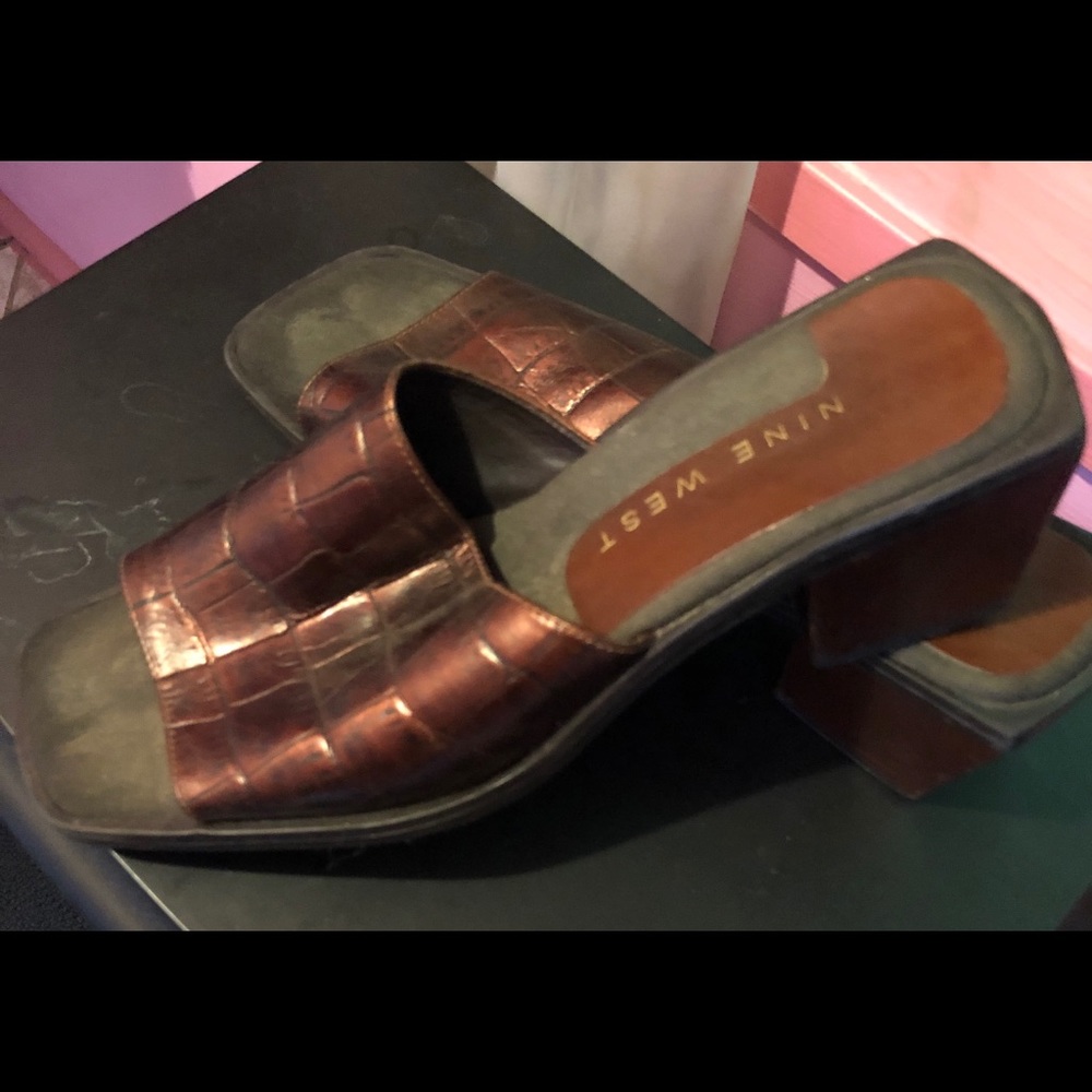 Sandals - Picture 2 of 3
